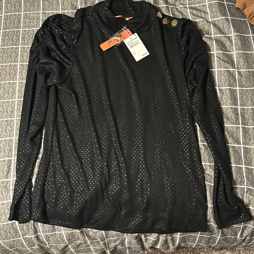 Black Going out Mock-neck